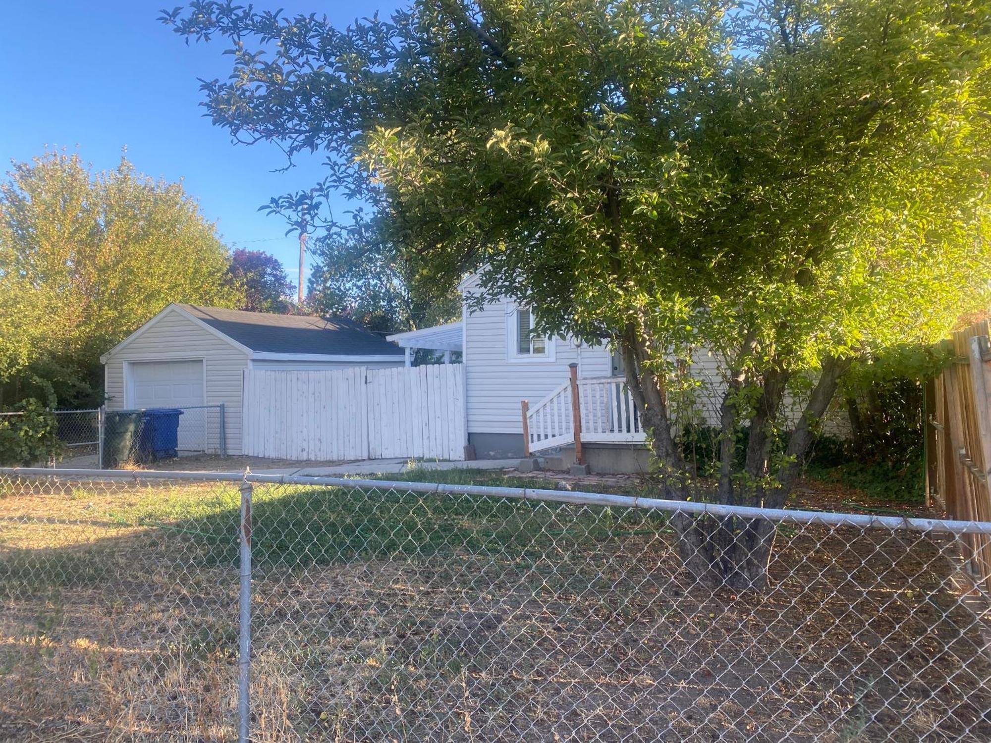 Cute Entire Small House With Large Yard! Pets Welcome! West Valley City Exterior foto